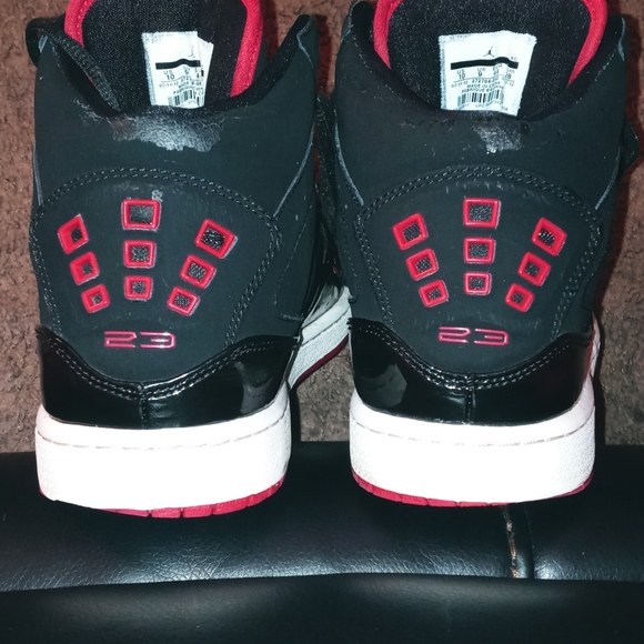 Bred Jordan 1 flight 4 - Picture 6 of 6